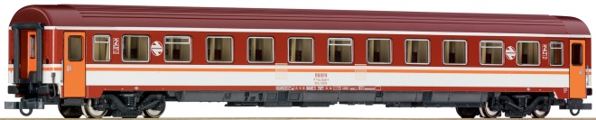 Passenger car 2nd class type Eurofima in Estrella livery<br /><a href='images/pictures/Roco/64410.jpg' target='_blank'>Full size image</a>